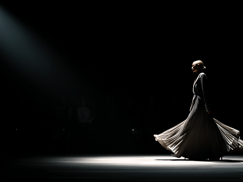 Приглашаем на FASHION V-SHOW 2025: Shades of Elegance